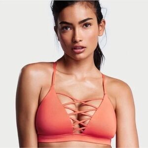 Victoria Secret Sport Strappy Criss Cross Sport Bra cage front light support